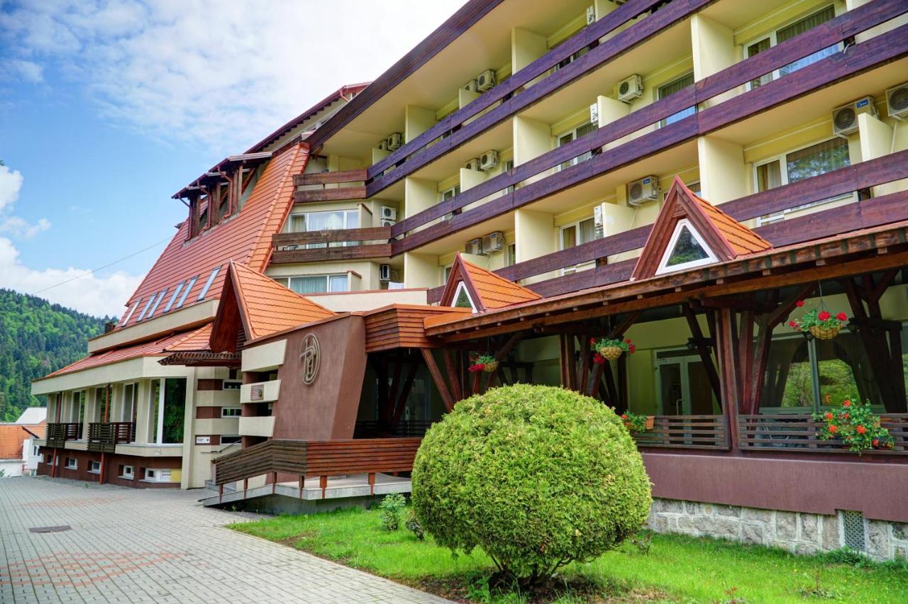 Hotel Ciucas Baile Tusnad Bagian luar foto