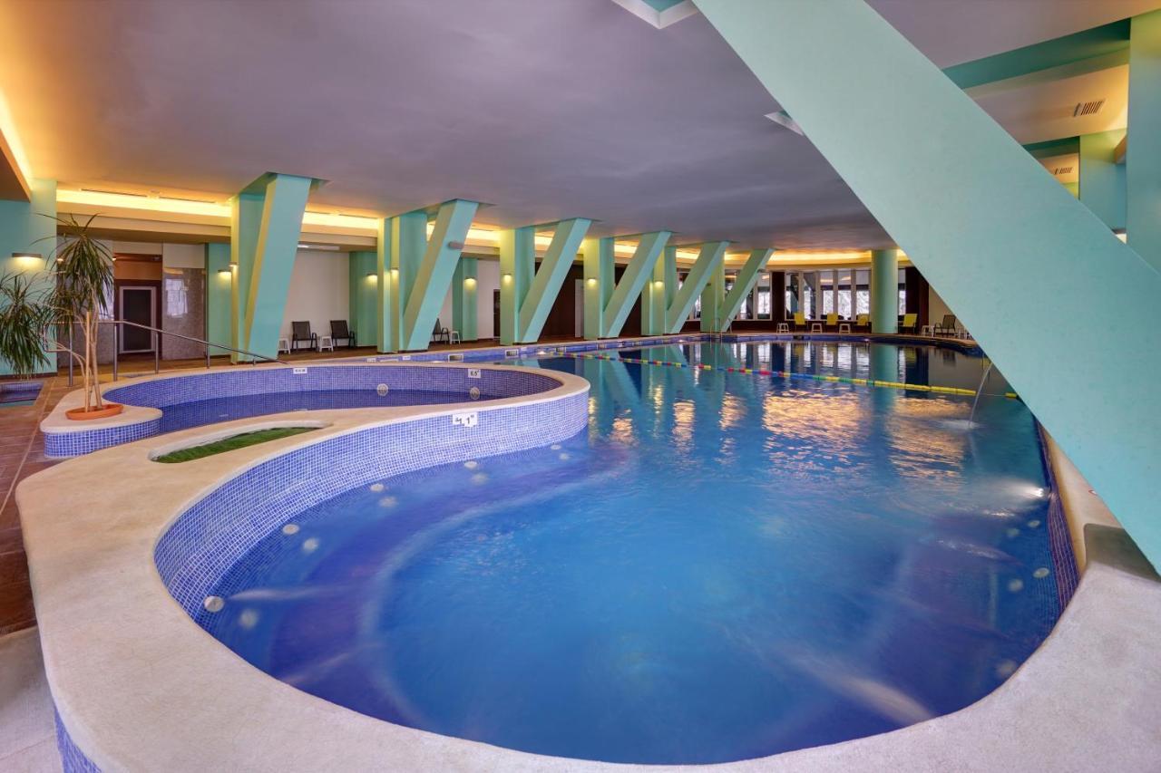 Hotel Ciucas Baile Tusnad Bagian luar foto