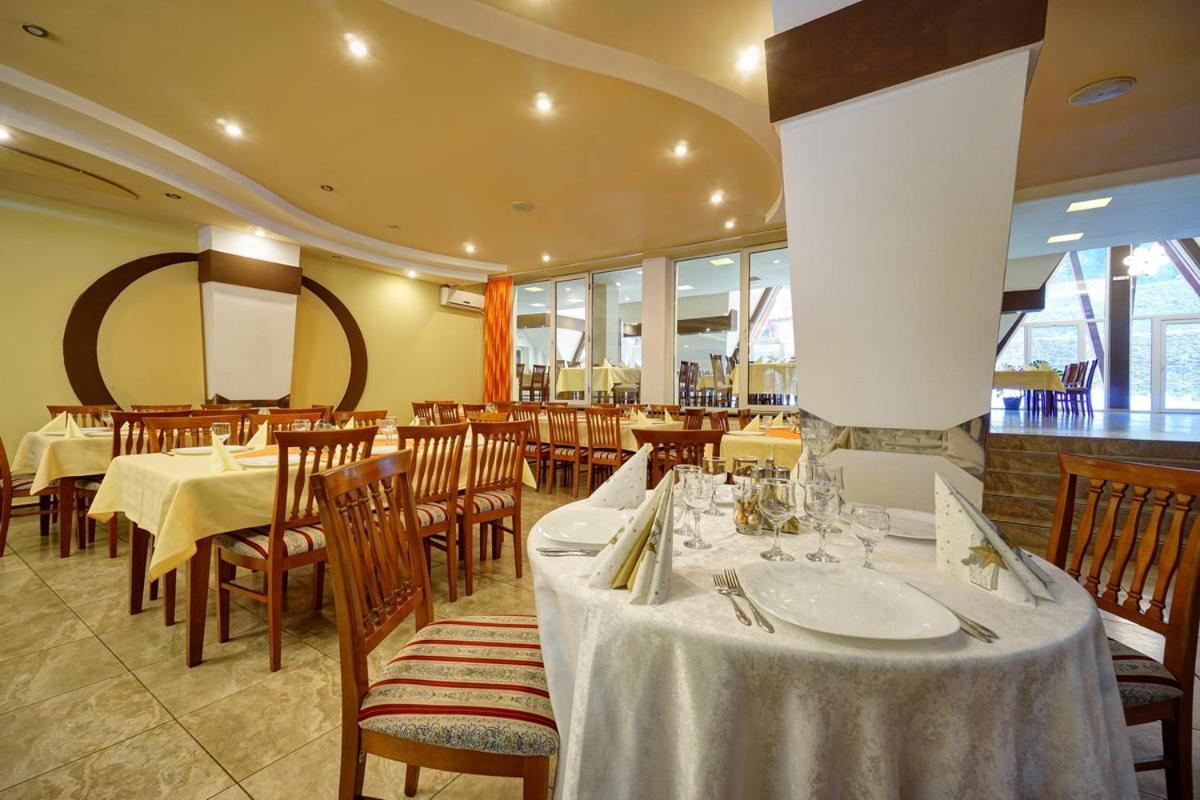 Hotel Ciucas Baile Tusnad Bagian luar foto
