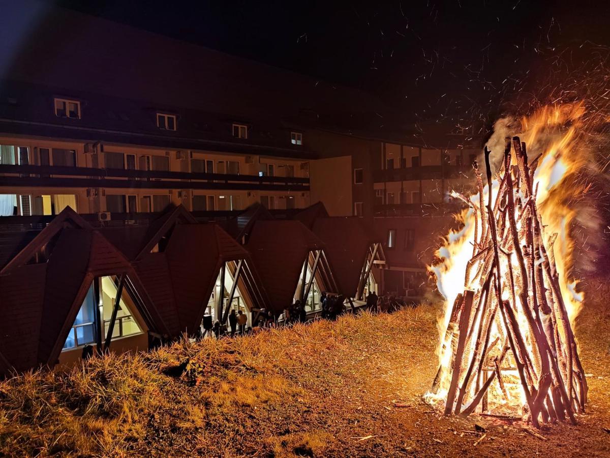 Hotel Ciucas Baile Tusnad Bagian luar foto