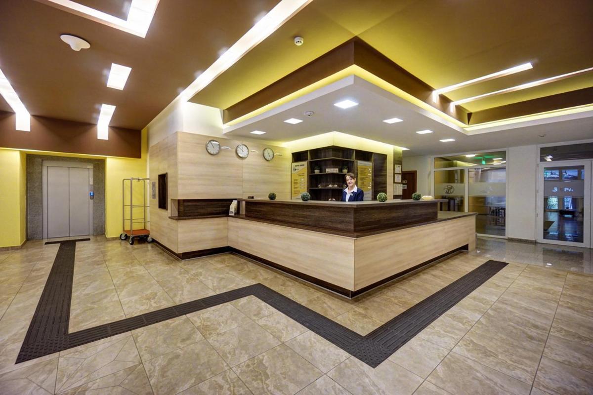Hotel Ciucas Baile Tusnad Bagian luar foto