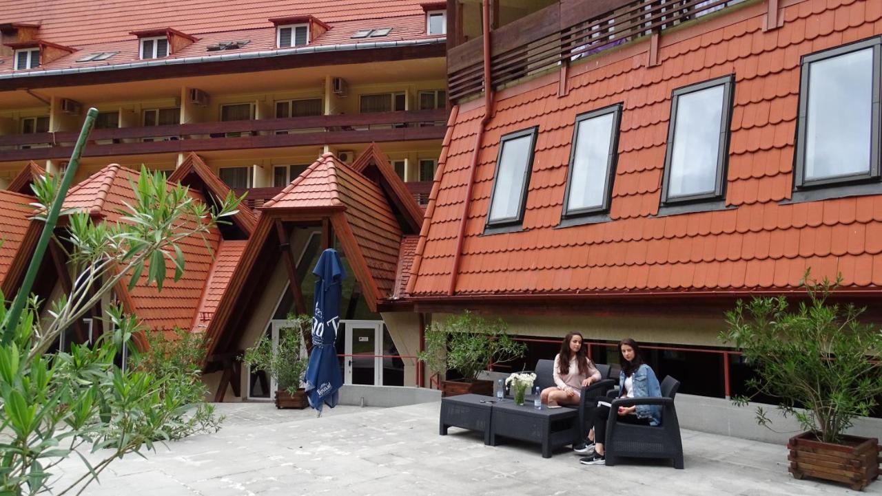 Hotel Ciucas Baile Tusnad Bagian luar foto