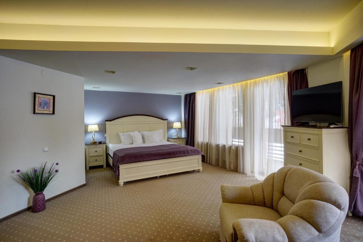 Hotel Ciucas Baile Tusnad Bagian luar foto